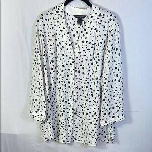 Investments II Black and White Sheer Polka Dot Blouse Size 2X Like New